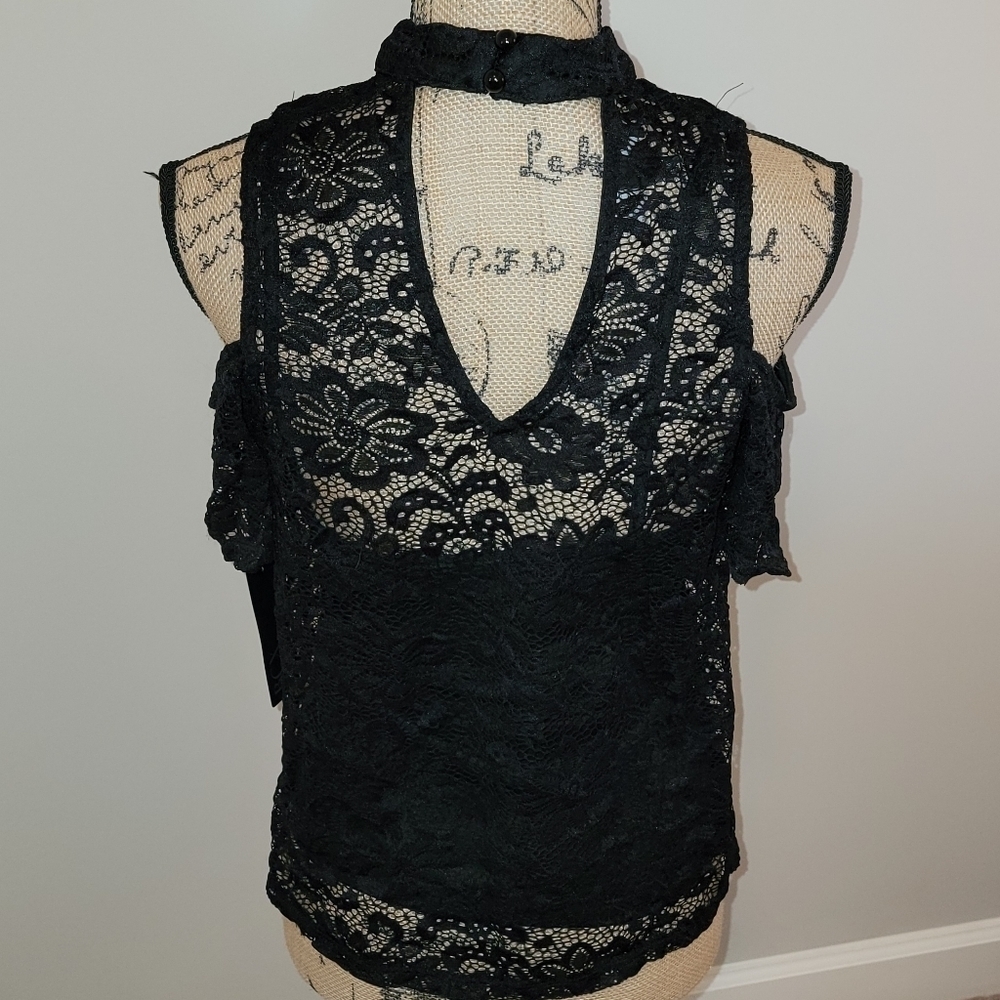 BCX black lace open shoulder top - Picture 2 of 4